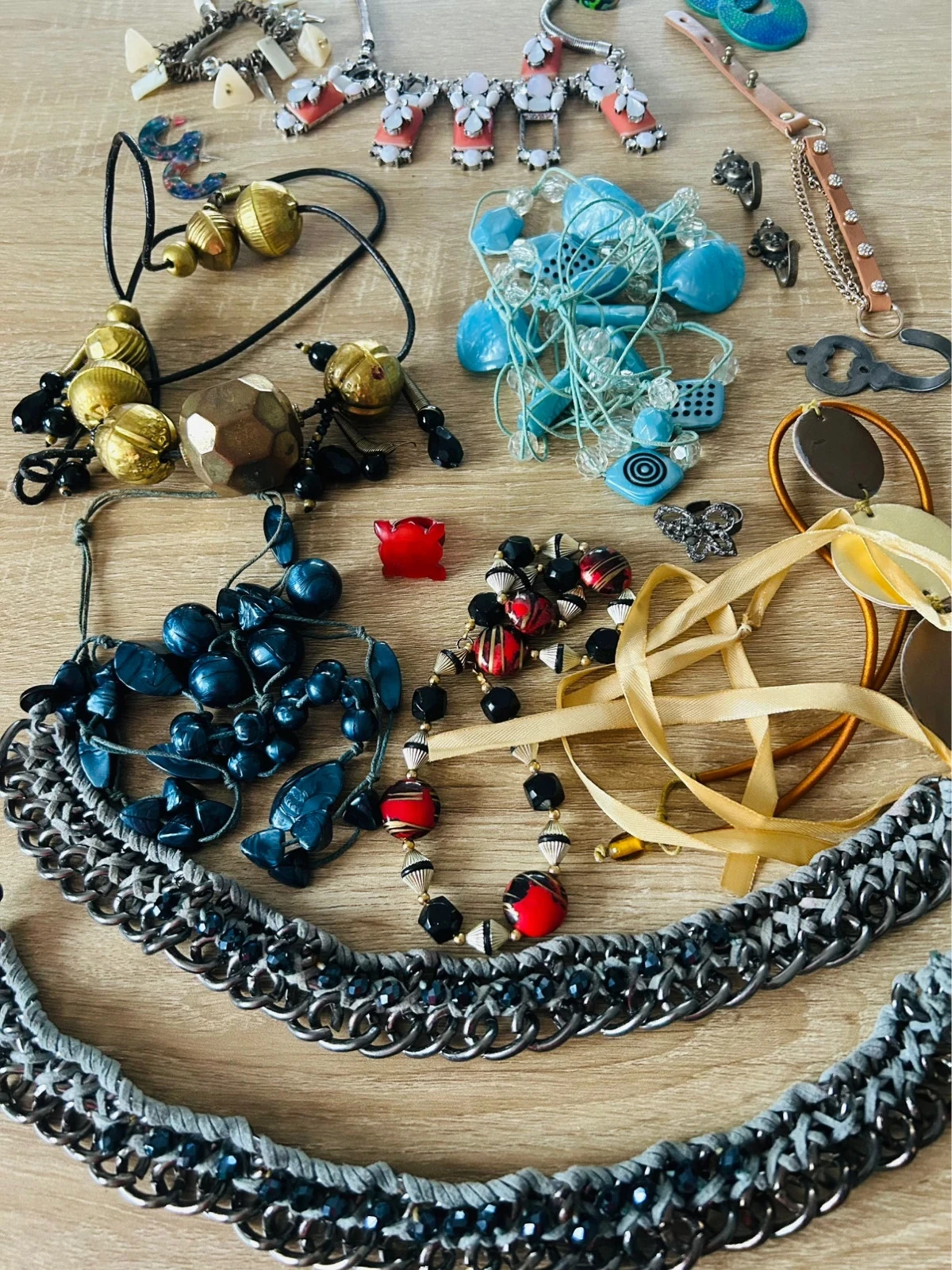 Vintage gros lot de vieux bijoux pour upcycling